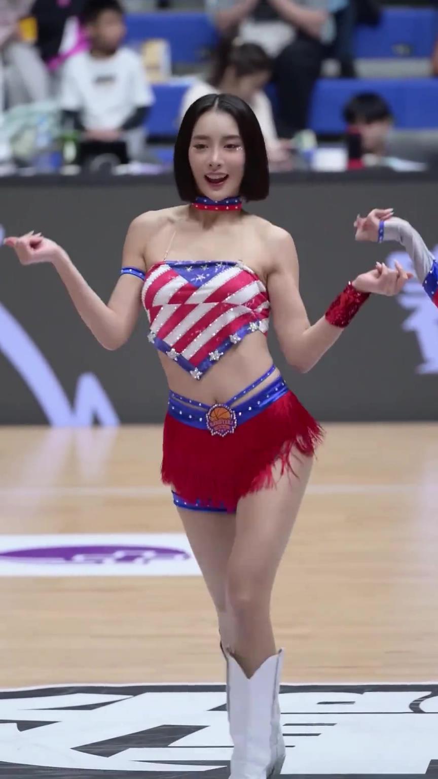 太離譜了 ！幾乎是完美女人！
